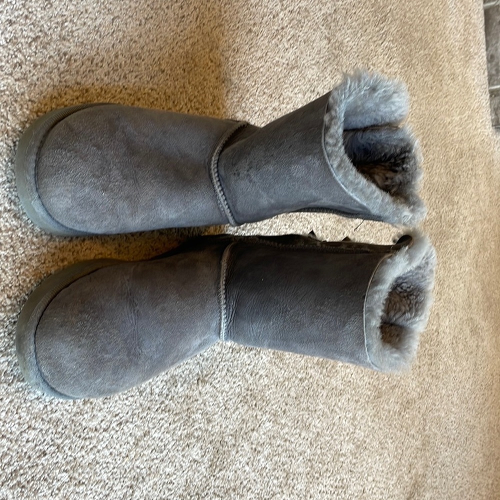 Ugg Bailey Bow boots size 9